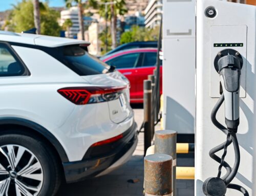 Jak przygotować teren pod stację ładowania samochodów elektrycznych? Od mapy do pierwszego ładowania